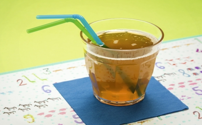 Agua de melocotón, huesillo y orejones